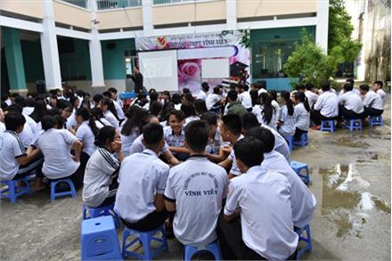 Tập huấn kỹ năng Giao Tiếp Trước Đám Đông