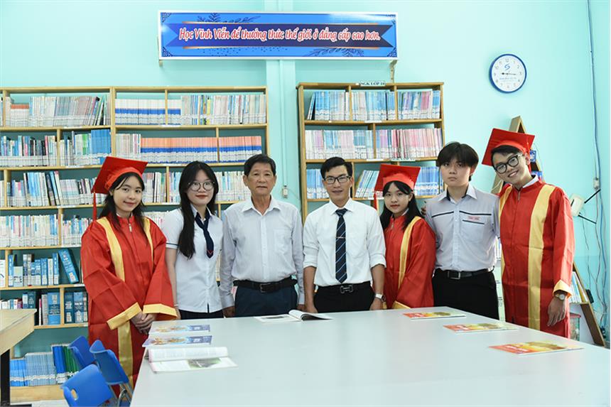 Chúc mừng các em học sinh THPT Vĩnh Viễn đạt giải học sinh giỏi ngữ văn cấp thành phố