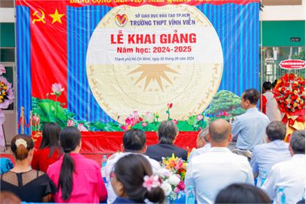 Hòa chung không khí vui tươi, phấn khởi trong cả nước, ngày 05/09 trường THPT Vĩnh Viễn tổ chức buổi lễ khai giảng năm học mới