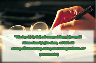 Văn học kỳ lạ thế, nó mang những phận người rất xa nhau lại gần nhau, nó kết nối những nỗi đau tưởng chừng như không thể chia sẻ